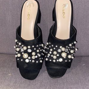 Pearl and Rhinestones Black Sandal